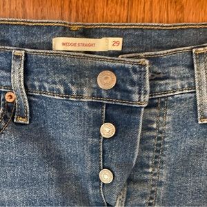 Levi jeans